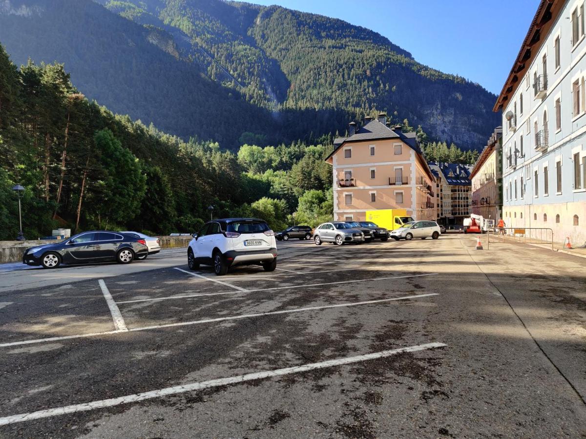 Apartamento VUT Leo Pixel Canfranc Estación Exterior foto
